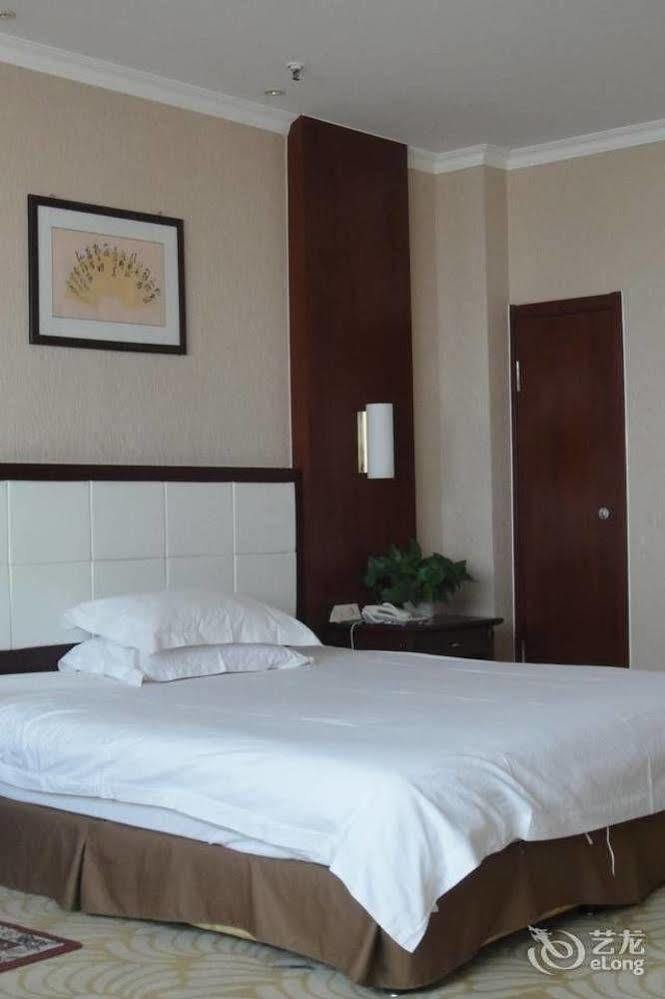 Tianhong Hotel Heze Exterior photo